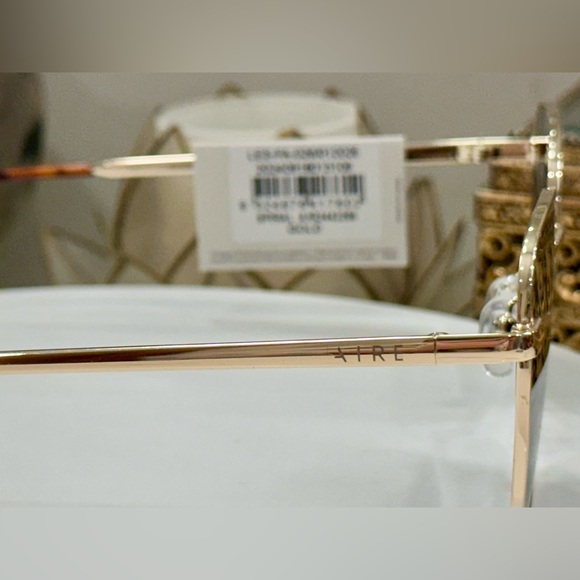 NWT Aire - Gold Spiral Square Sunglasses/Sunnies/Shades - Picture 13 of 15
